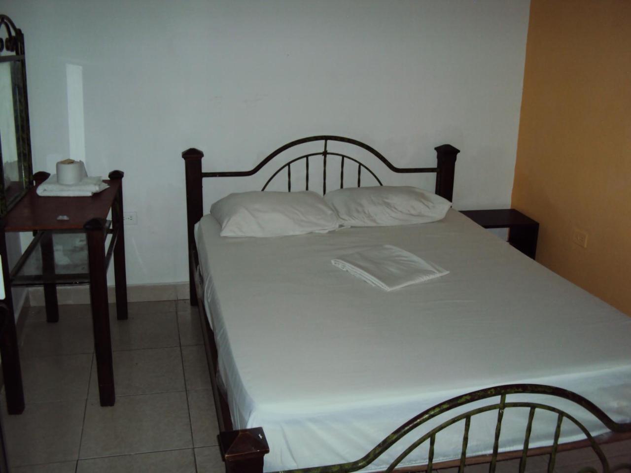 Hotel Plaza Confort Girardot Buitenkant foto